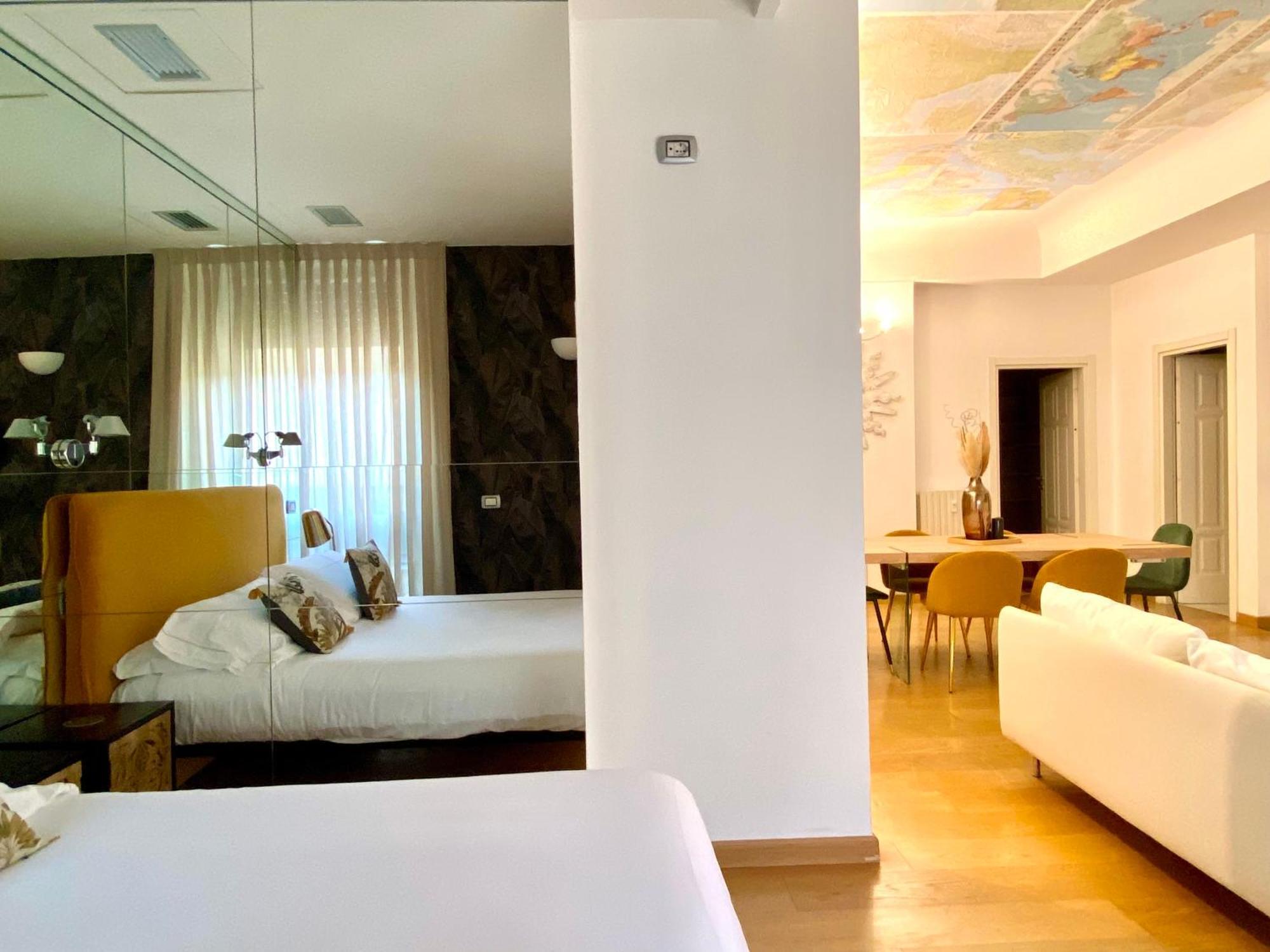 Intomilan I Design In The Heart Of * Milano